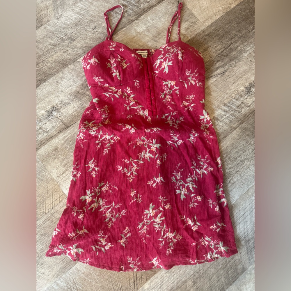 American Eagle mini sundress, clasp detail in front, flirty floral